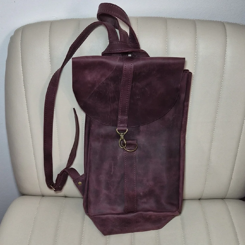 Leather Burgundy Backpack - Classic Minimalist Design Travel Vintage Gorpcore